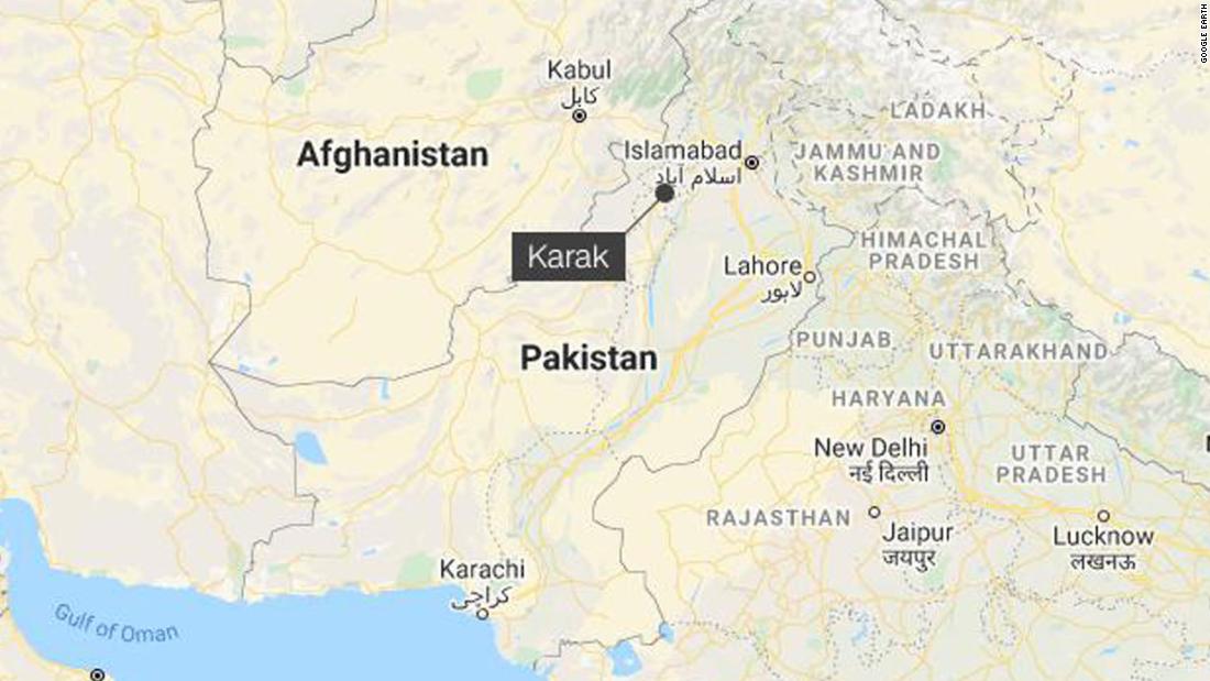 Attackers attack and set fire to a Hindu temple in northwest Pakistan