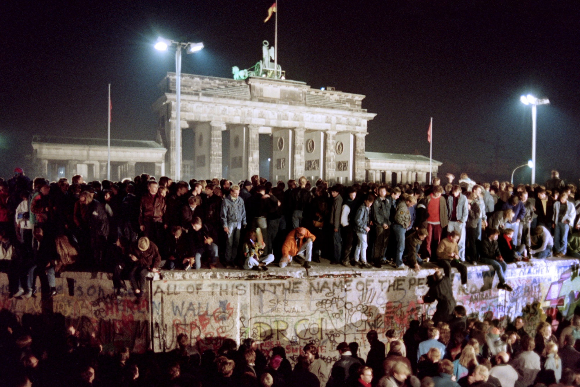 Germany - Berlin Wall - Society