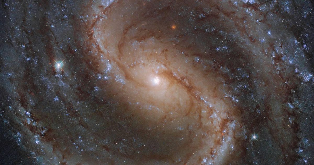 The Hubble Space Telescope captures an amazing view of the ethereal "lost galaxy"