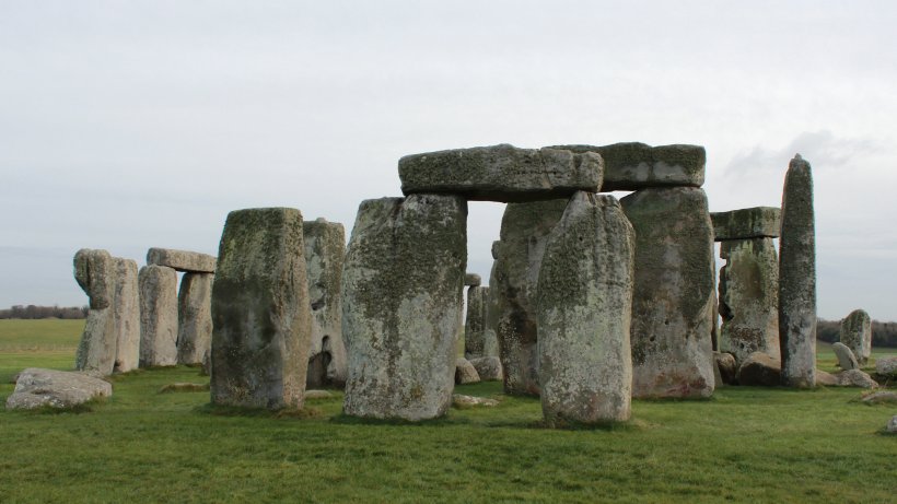 Science: Stonehenge is more and more bewildering - new discoveries