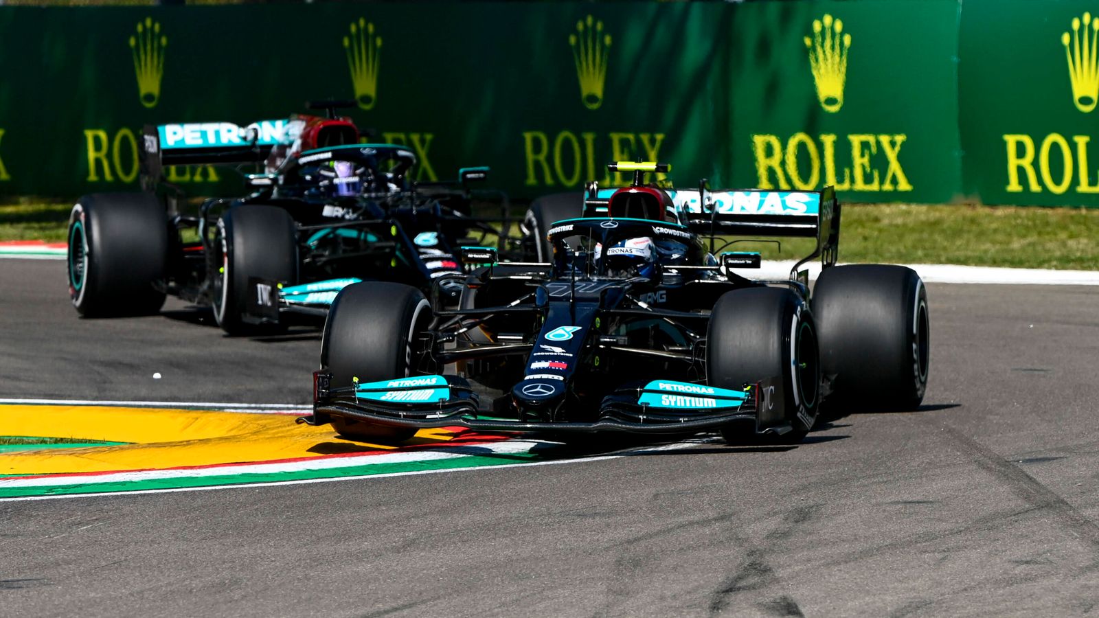 Formula 1 news: Valtteri Bottas with best time in first workout - Crash between Perez & Ocon |  Formula 1 news