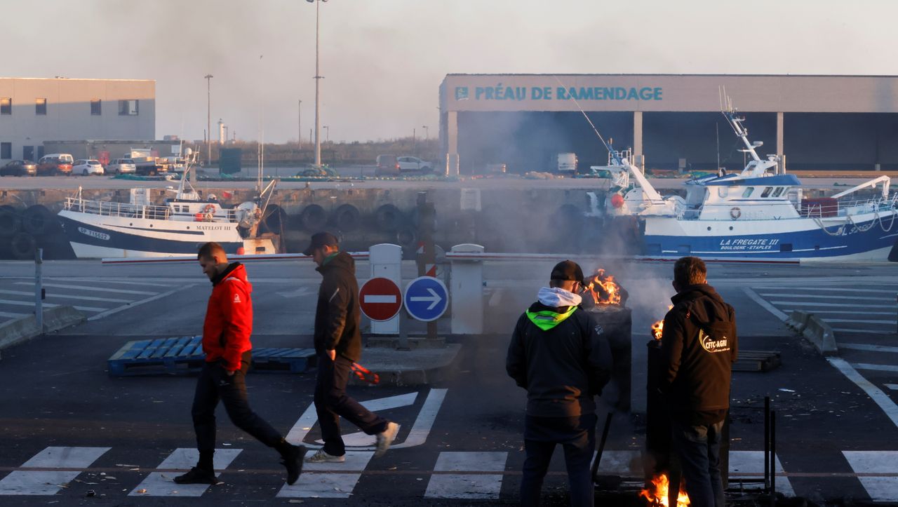 Britain's exit from the European Union: Fishermen in France block supplies from the United Kingdom