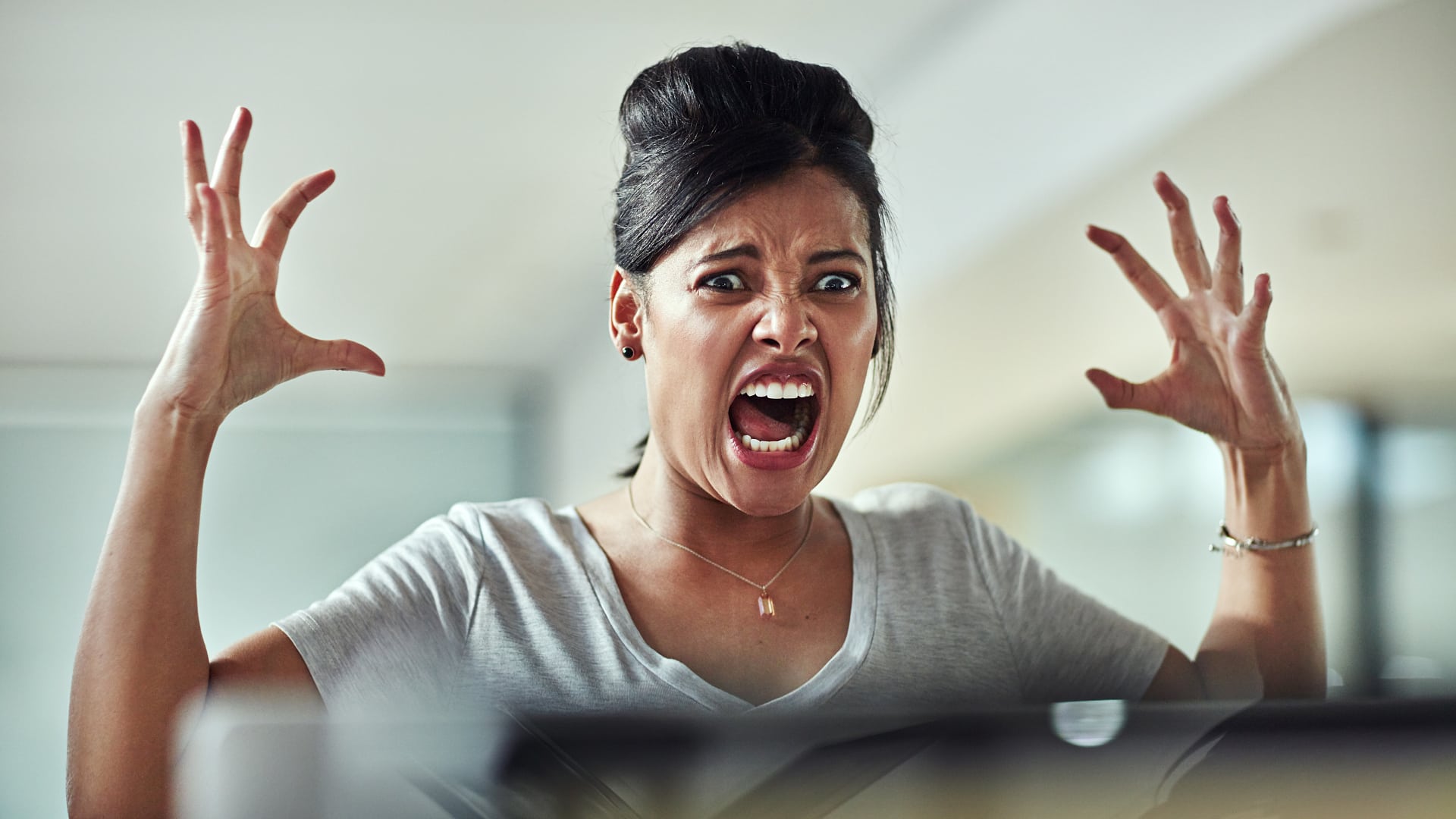 Communication: Human screaming is more complex