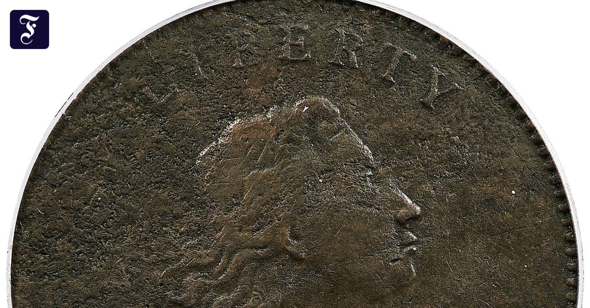 The $ 1,794 coin was auctioned for $ 840,000