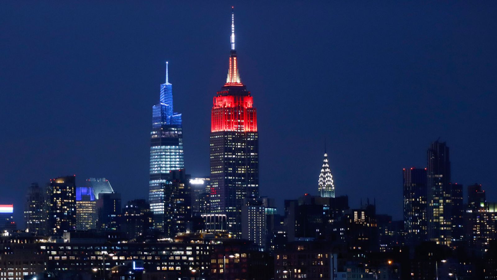 Das Empire State Building in New York leuchtete rot für den Bayern.