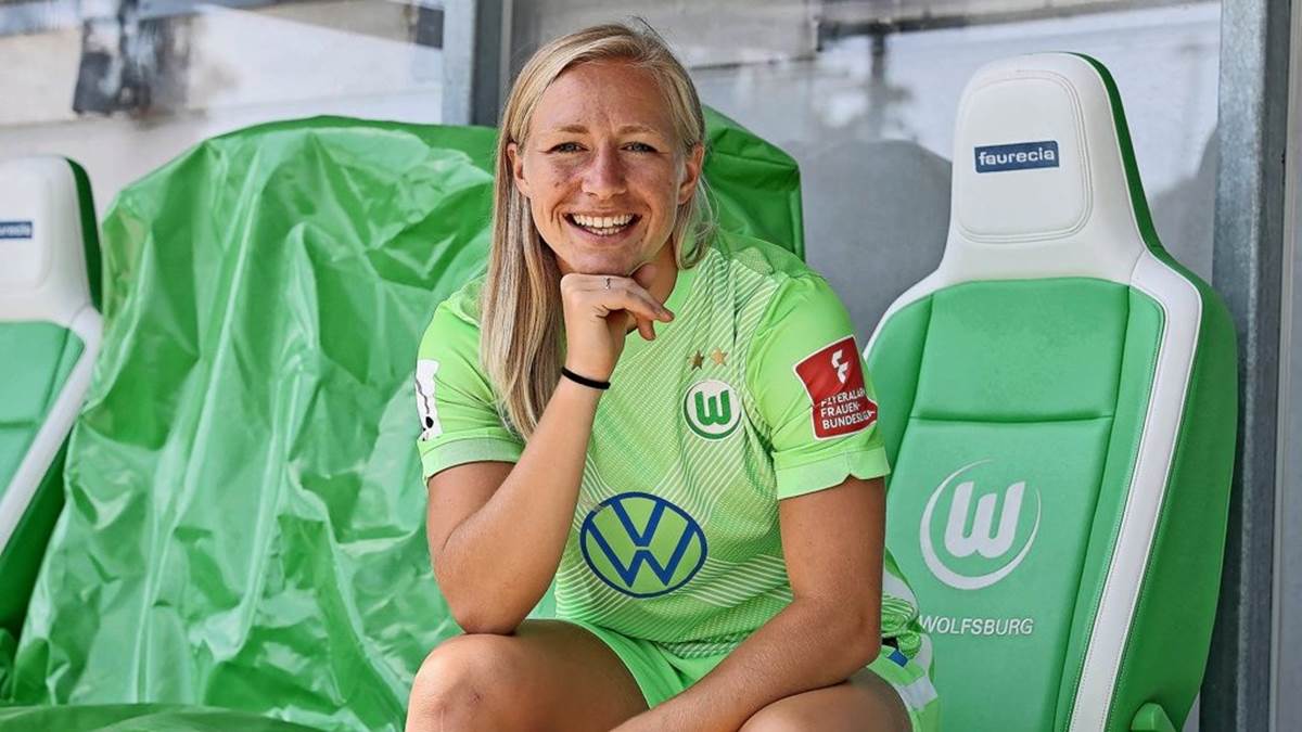 Pauline Bremer spielt in der Frauenfußball-Bundesliga für den VfL Wolfsburg.