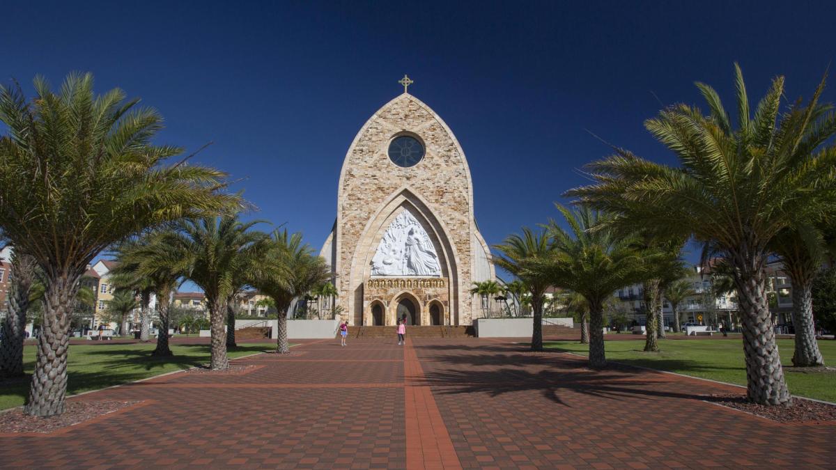 Ave Maria in Florida: A Planned Town for Catholics in the United States