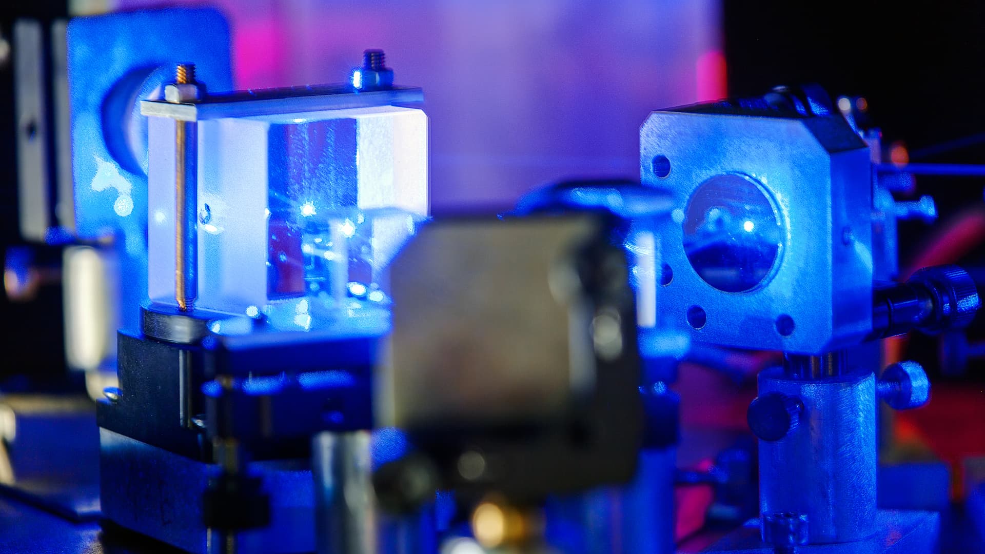 Endoscope LIDAR: A laser scanner with only a hair-dense glass fiber