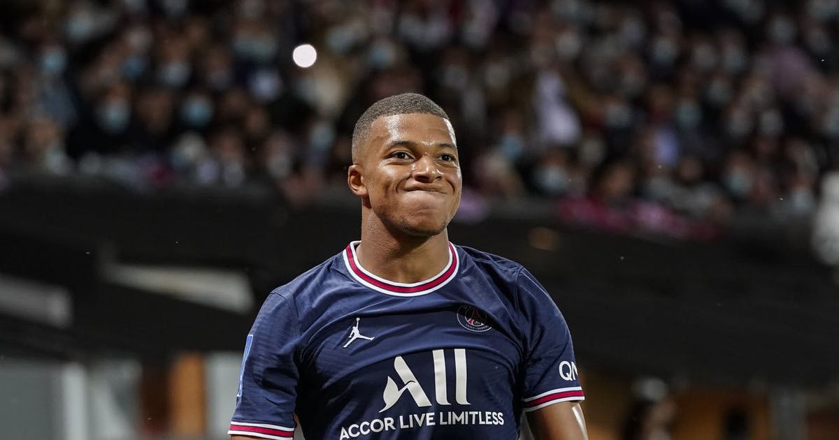 Does Mbappe change clubs after Messi and Ronaldo?