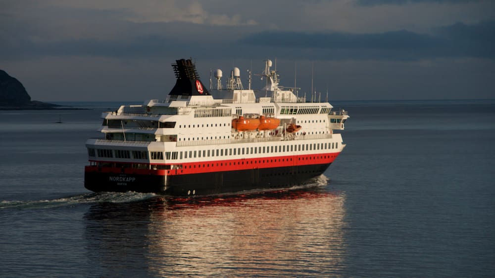 Engine failure: Norwegian ferry in distress