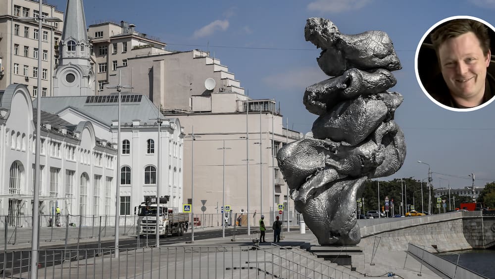 Moscow Argues Over Urs Fischer Sculpture