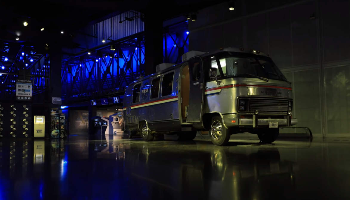 The legendary astronaut bus must have an emission-free successor