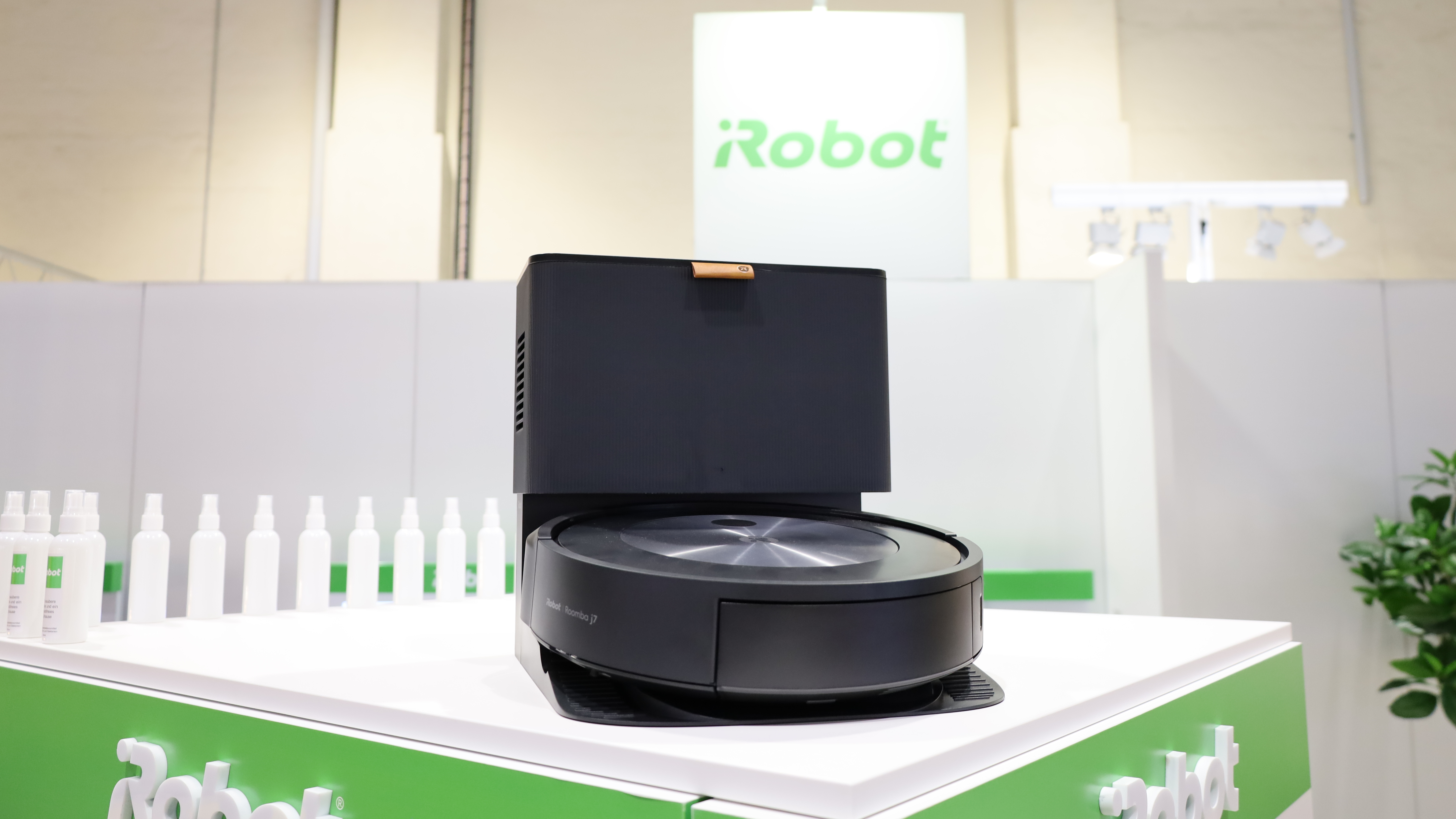 The new Roomba sends photos to users
