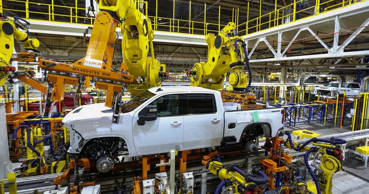 USA, Canada and Mexico: GM cuts production in eight plants