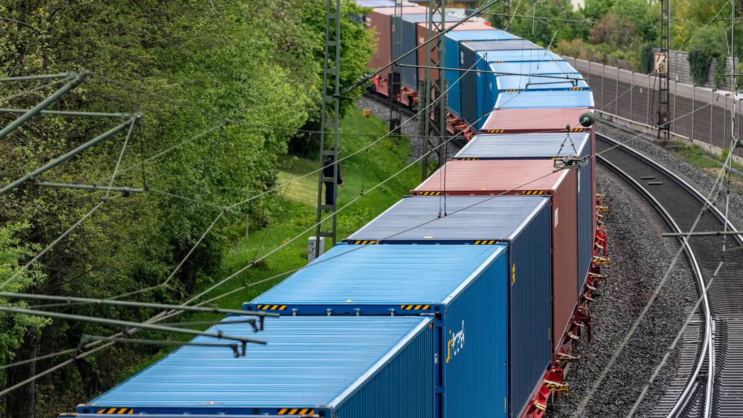Great Britain: Truck driver shortage - Deutsche Bahn recommends rail transport