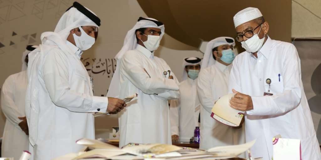Qataris elect members to the Shura Council for the first time