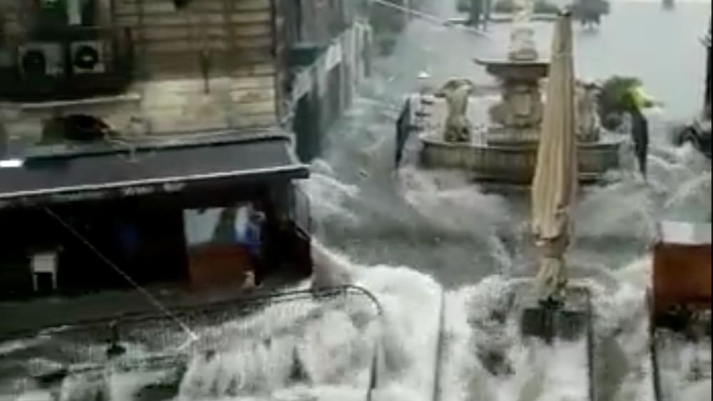 Catania flooded, fearing a possible Medican