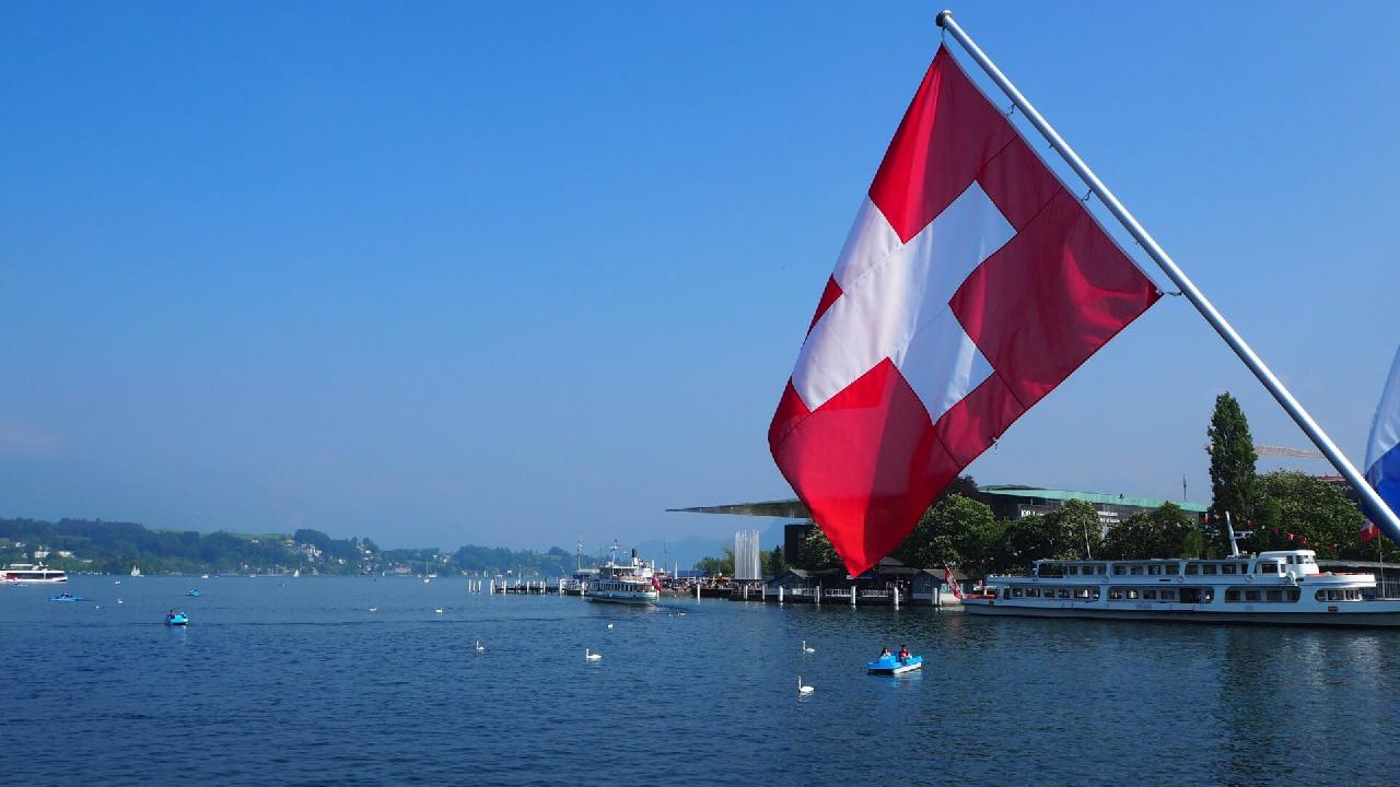 Third-country nationals, including Britons, are now required to transfer their COVID-19 certificate before entering Switzerland