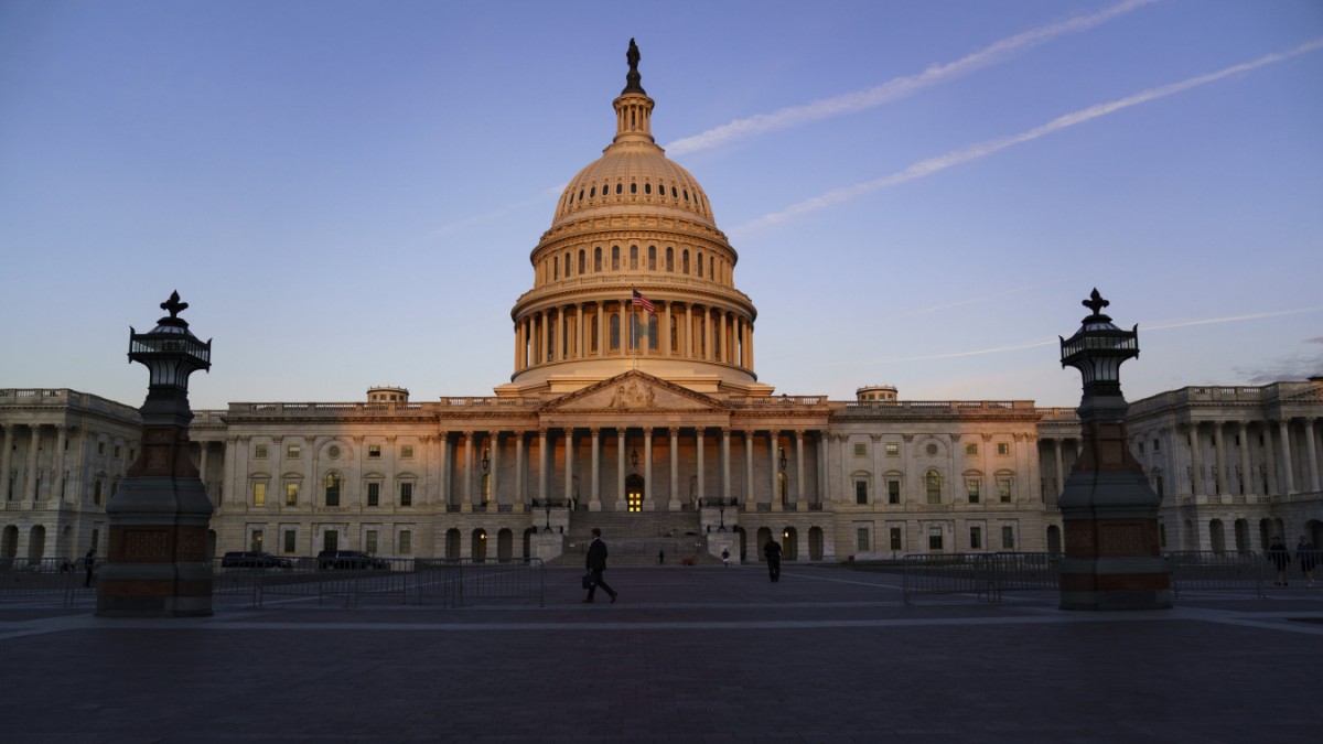 USA: Congress avoids last-minute shutdown - Politics