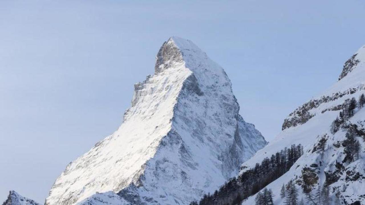 Matterhorn swings back and forth - science
