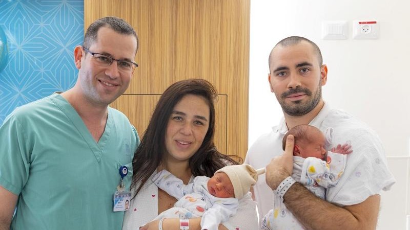 Flag - Israeli with two wombs who have twins - Knowledge