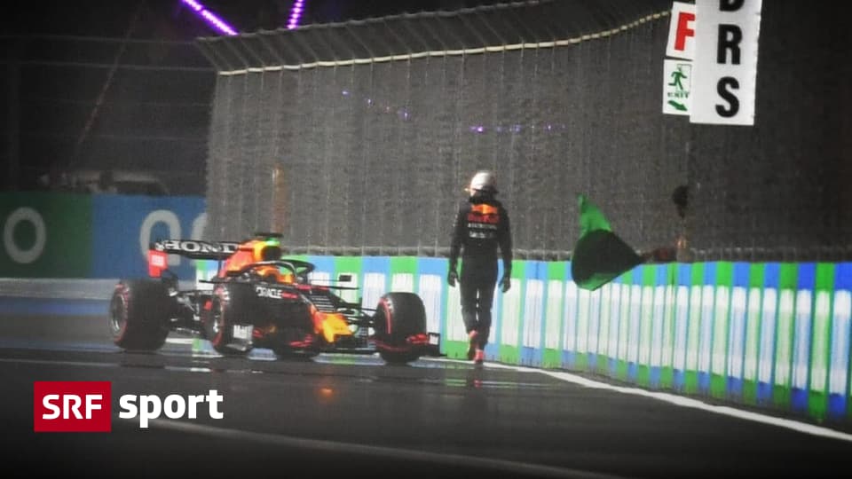 Saudi Grand Prix qualifying - Verstappen crashes with top intermediate time - Hamilton takes first place - Sport