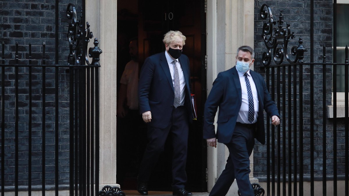 Johnson's air is thinning: Conservatives lose in polls after Partigate.