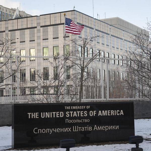 The United States moves embassy stores from Kiev to Lviv