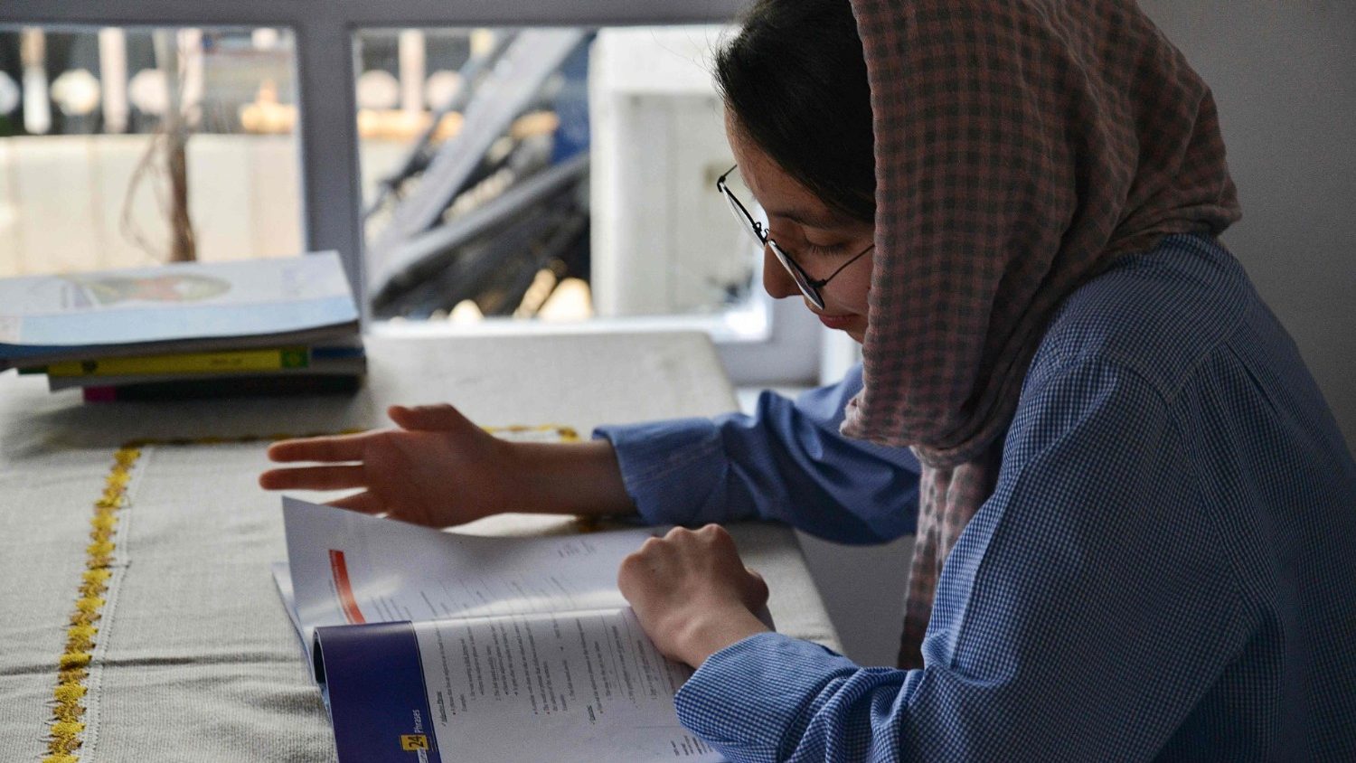 Foreign ministers demand Afghan girls go to school