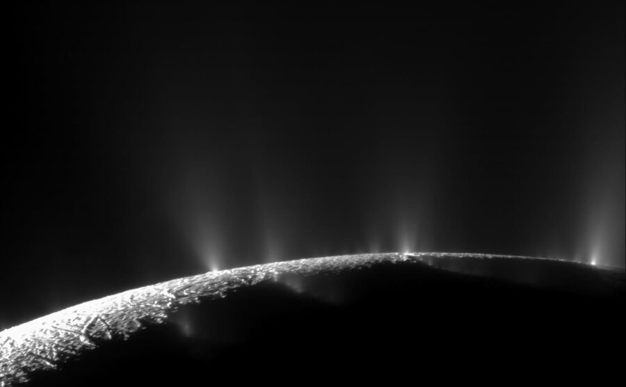 Geysers Enceladus