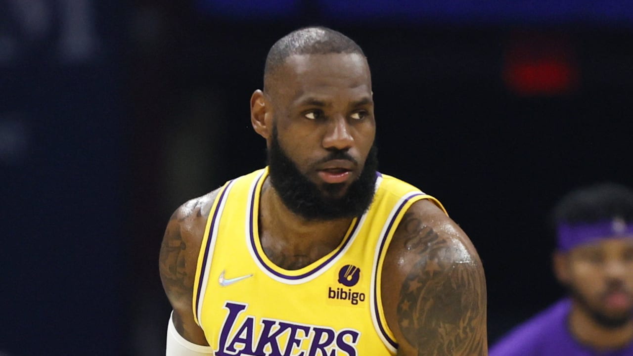 LeBron James: Lakers fired the coaches - a bird that flies!  Sports in the USA