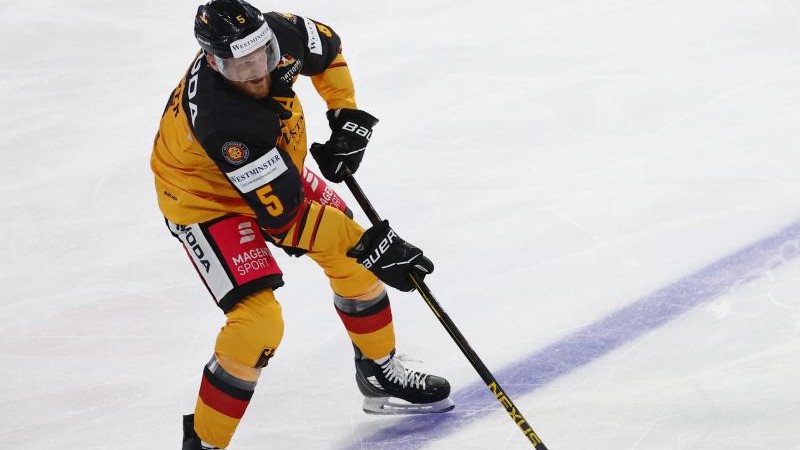 Ice hockey - Ice hockey team looks forward to World Cup start against Canada - sport