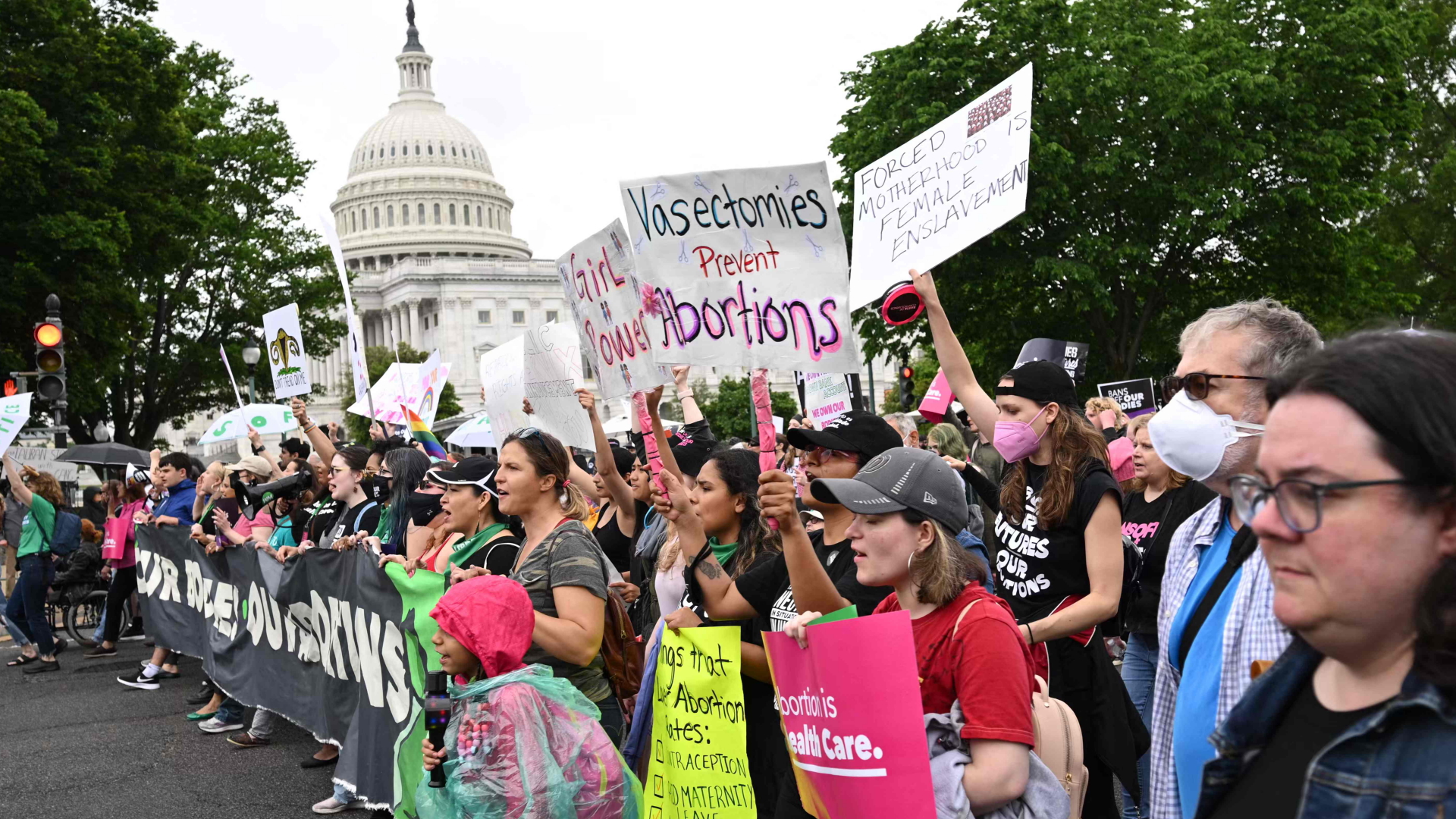 USA: Thousands protest against abortion rights