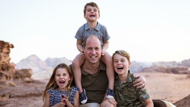 Father's Day in Great Britain: Royals greet with photo of William and his children - Panorama - Society