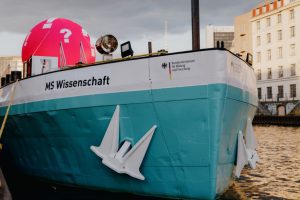 On June 30, MS Wissenschaft docks in the port city of Münster.  (Photo: Ilja C. Hendel/Science in Dialogue CC BY-SA 4.0.)
