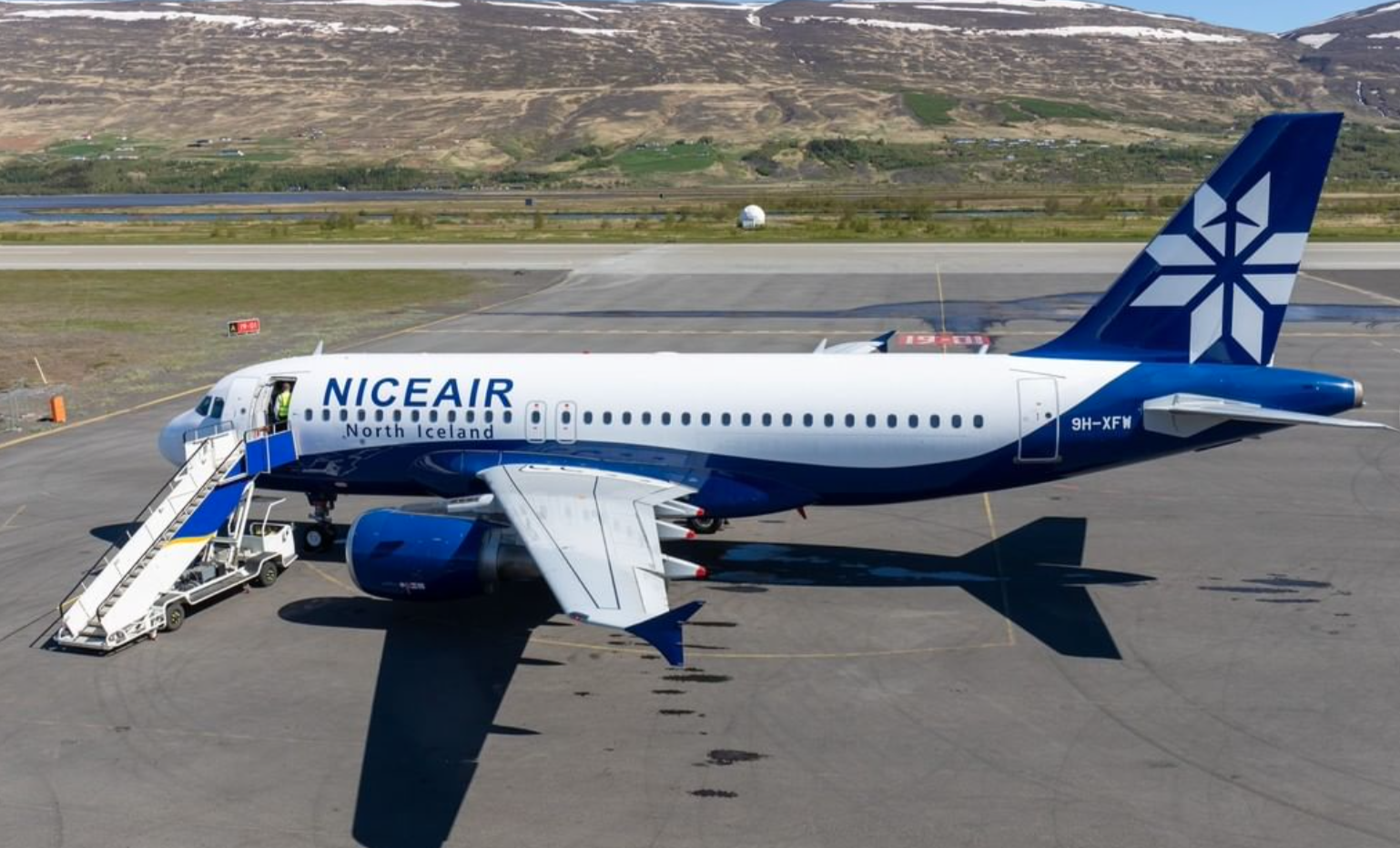 New Icelandic airline: Nicer has to return empty from London after mistake
