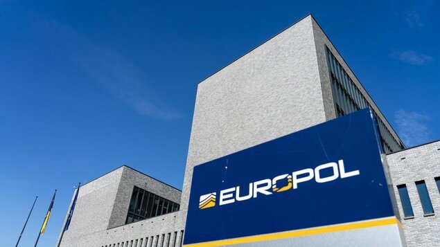 Relocation of Iraqi refugees: Europol investigators arrest eleven suspected smugglers - Politics
