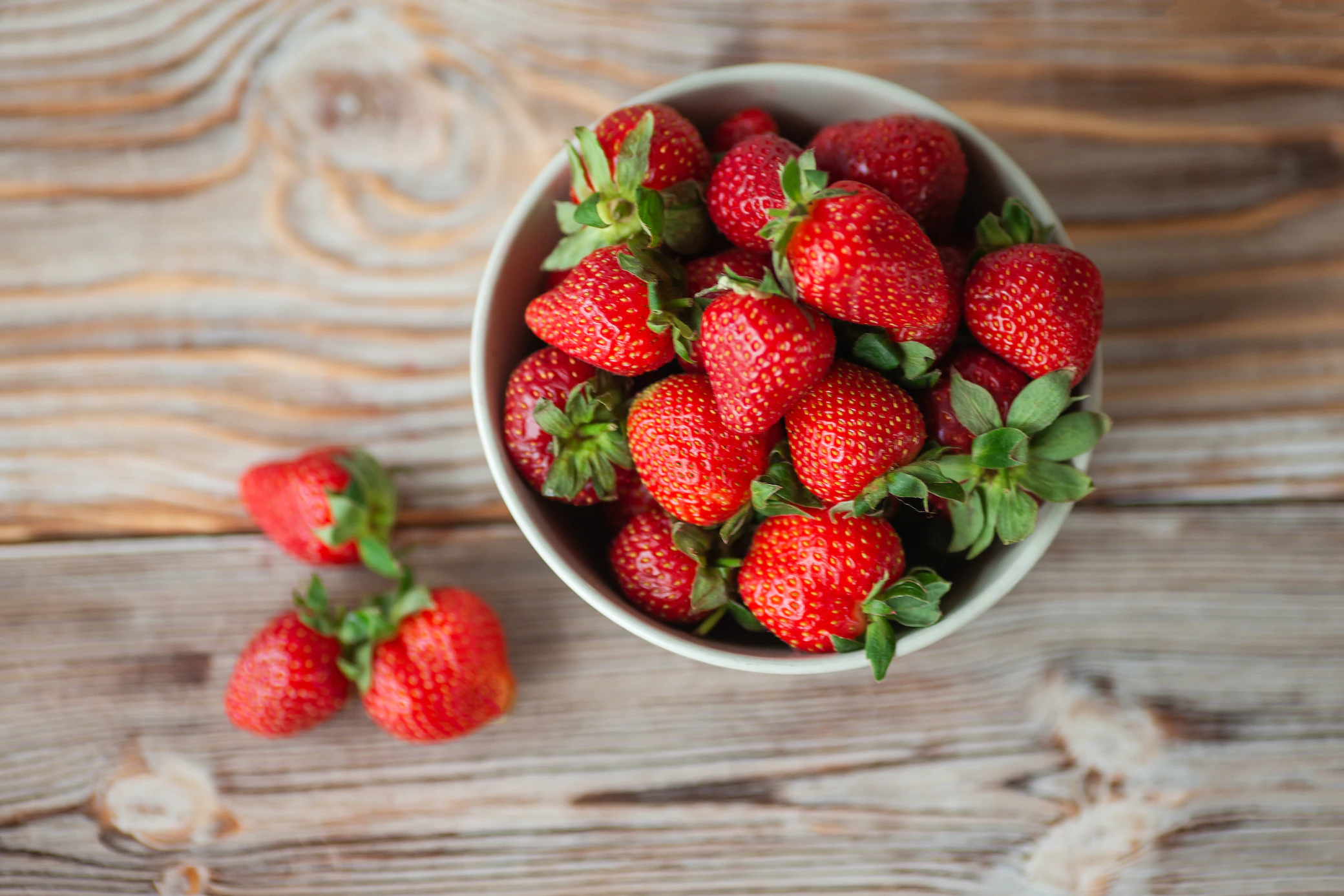 Strawberries can protect against Alzheimer's disease, according to study - FITBOOK