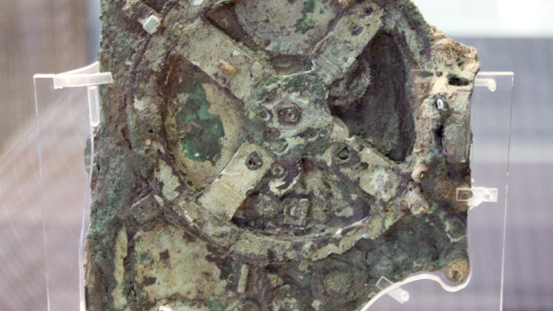 Antikythera Mechanism: Mysterious Wonders of Antiquity