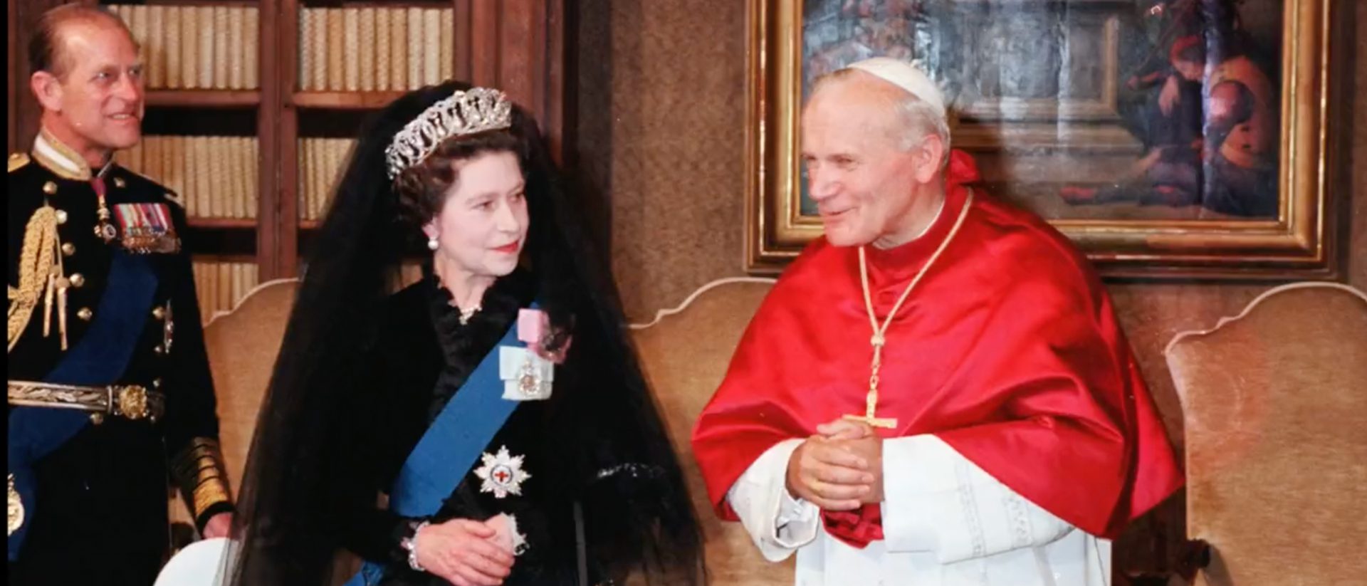 October 17, 1980: Queen Elizabeth visits John Paul II.